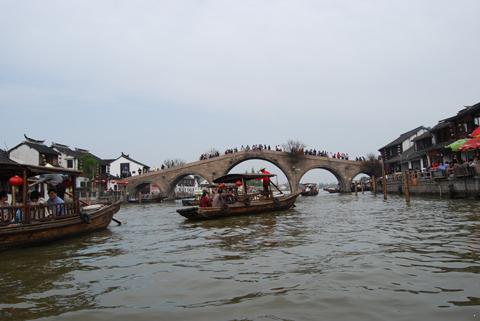 上海滬工閥門廠古鎮朱家角戶外旅游(圖5)