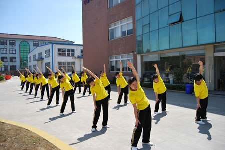上海滬工閥門廠開展第八套廣播體操健身活動(圖 2)