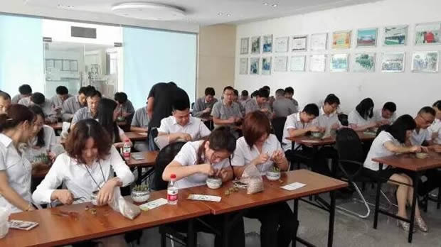 �Aͤ悈Fί���Ϻ������y�T�S�_չ΢���^�GֲDIY��ӣ��D4��