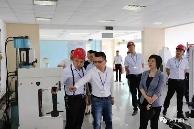 �ζ��^(q��)���^(q��)�L(zh��ng)��淼���I(l��ng)��(d��o)һ���W�R�ҹ�˾ҕ��ָ��(d��o)�������D5��